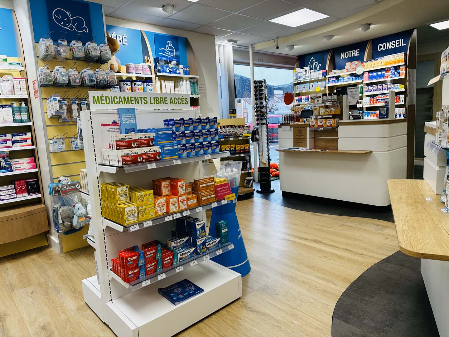 Pharmacie Centrale Lezay (7) Pharmacie Centrale Lezay (7)